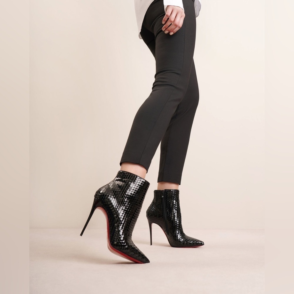 Christian Louboutin So Kate Booty 100mm patent black bird ankle boots EU 38